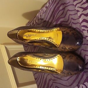 BCBG Glamorous vintage pumps size 8.5,high block heels